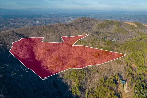 3592 Back Bluff Dr, Morganton, NC 28655
