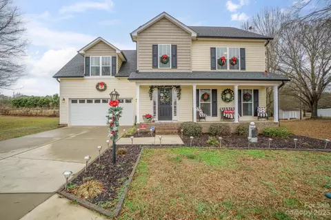 1704 Dallas Cherryville Hwy, Dallas, NC 28034