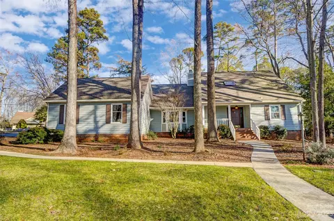 1 Sandy Cove Rd, Lake Wylie, SC 29710