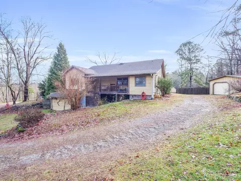 69 Hicks Mountain Rd, Hendersonville, NC 28792