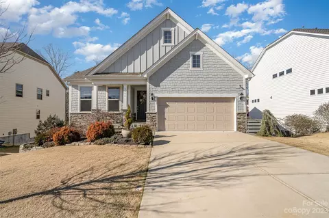 7206 Irongate Dr, Lancaster, SC 29720