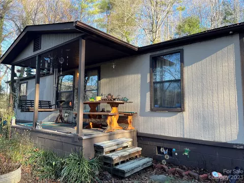 135 Ford Rd, Morganton, NC 28655