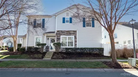 9408 Meadowmont View Dr, Charlotte, NC 28269