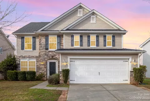 9048 Seamill Rd, Charlotte, NC 28278