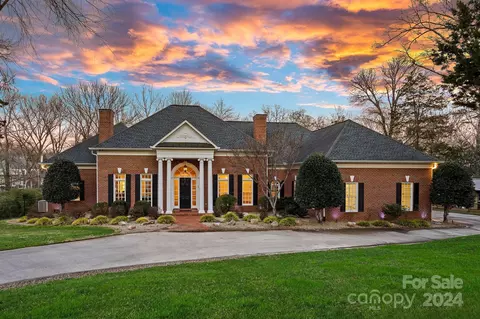 3619 English Garden Dr, Charlotte, NC 28226
