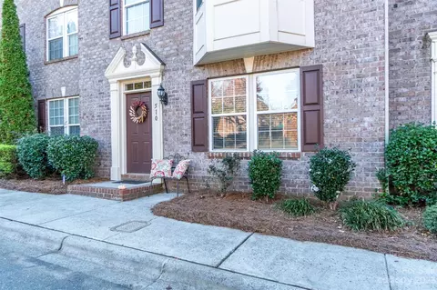 510 Liburdi Ct, Davidson, NC 28036