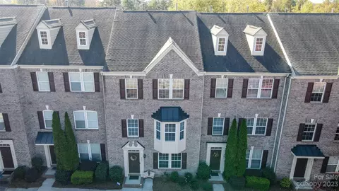 510 Liburdi Ct, Davidson, NC 28036 photo 2
