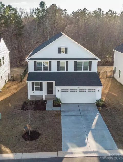 3200 Streamside Dr, Davidson, NC 28036 photo 2
