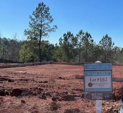 11252 Island View Ln, Lancaster, SC 29720