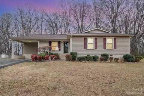 5391 Lynchburg Dr, Concord, NC 28027