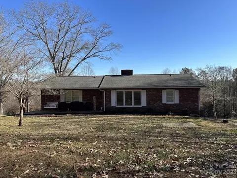 5212 Walter Starnes Pl, Granite Falls, NC 28630