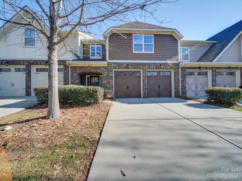 8410 Loxton Cir, Charlotte, NC 28214