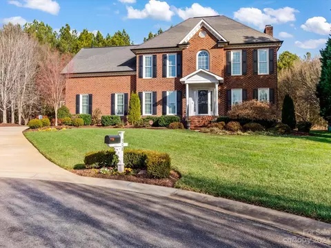 908 Cresthaven Ct, Concord, NC 28027