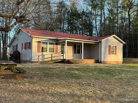 1685 Greasy Creek Rd, Lenoir, NC 28645