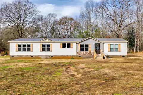 2193 Catawba River Rd, Fort Lawn, SC 29714