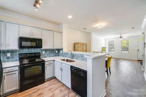8921 Socata Way, Charlotte, NC 28269