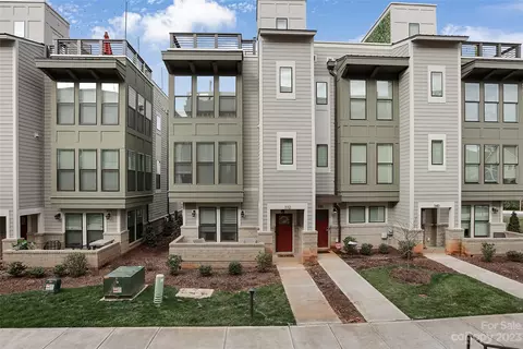 332 Uptown West Dr, Charlotte, NC 28208