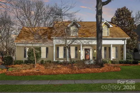 629 Queen Charlottes Ct, Charlotte, NC 28211
