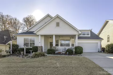 3802 Planters Watch Dr, Charlotte, NC 28278
