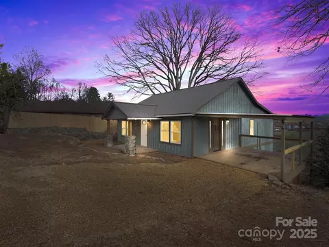 101 N Oak St, Brevard, NC 28712
