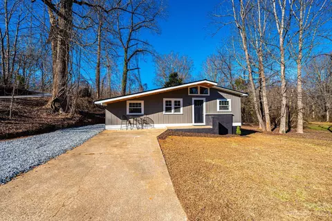 613 Wentworth Nw Pl NW, Lenoir, NC 28645