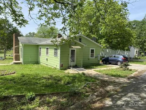 152 J E Morrow St, Forest City, NC 28043