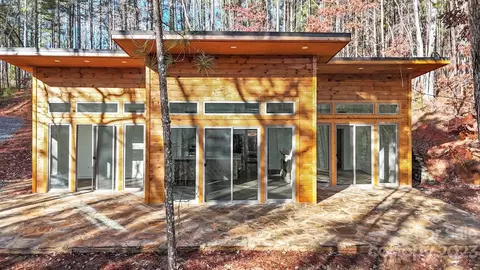 192 Golden Creek Rdg, Union Mills, NC 28167