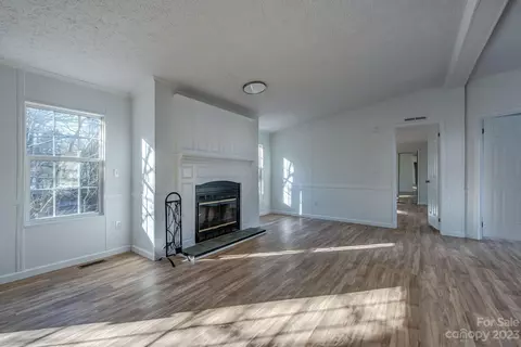 1443 Cherry Park Dr, Gastonia, NC 28052