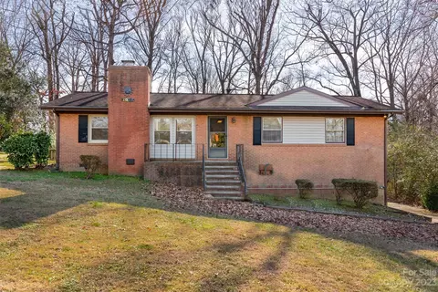 7029 Flintrock Rd, Charlotte, NC 28214