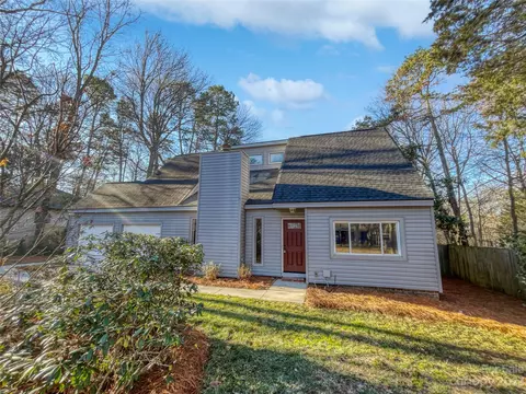 6323 Whitewater Dr, Charlotte, NC 28214