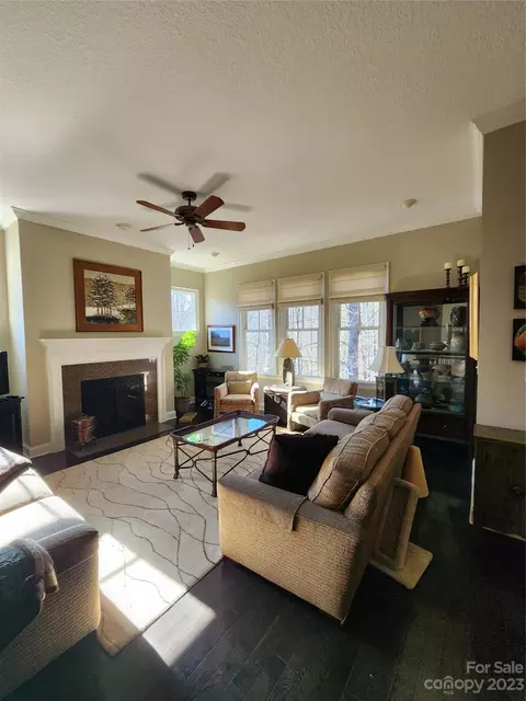 26 E Owl Creek Ln, Fairview, NC 28730