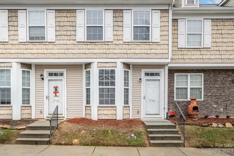 5705 Erin Dr, Dallas, NC 28034