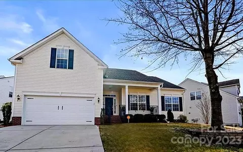 9811 Edinburgh Ln, Charlotte, NC 28269