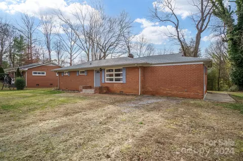 Exterior - 805 15th Nw St NW, Conover, NC 28613 photo 3 of 6