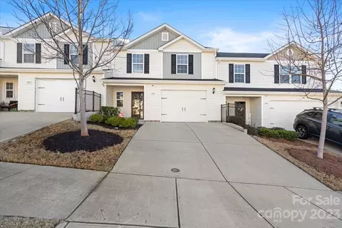 5033 Zulli Ln, Charlotte, NC 28214