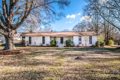 702 Shearers Rd, Mooresville, NC 28115