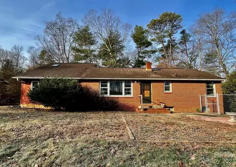 417 Rowland Rd, Swannanoa, NC 28778