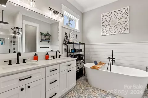 Bath - 1026 Piney Dr, Monroe, NC 28110 photo 1 of 5