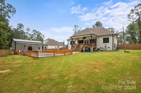 Exterior - 1026 Piney Dr, Monroe, NC 28110 photo 5 of 8