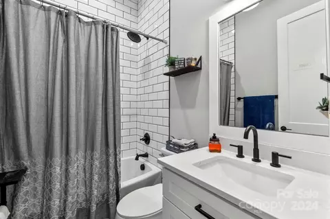 Bath - 1026 Piney Dr, Monroe, NC 28110 photo 3 of 5