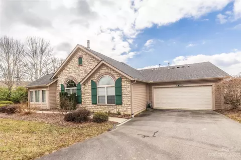 98 Mountain Meadow Cir, Weaverville, NC 28787