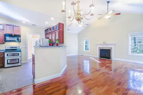 32 Junco Ln, Brevard, NC 28712 photo 13