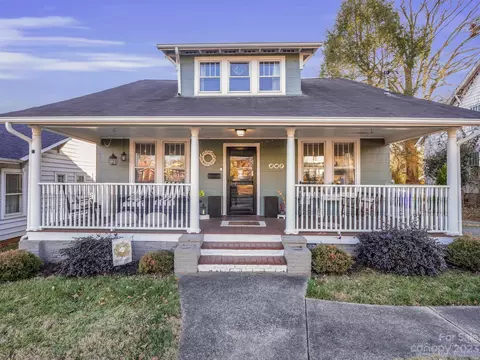 207 Court W St W, Rutherfordton, NC 28139