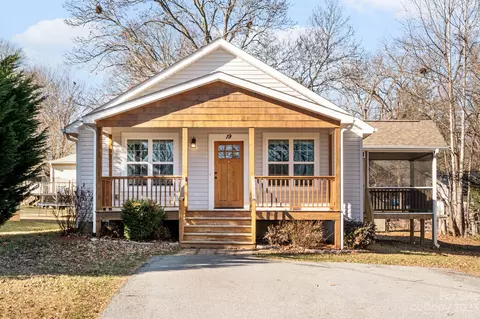 19 Dogwood Rd, Arden, NC 28704