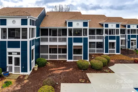 Exterior - 17544 Tuscany Ln, Cornelius, NC 28031 photo 2 of 3