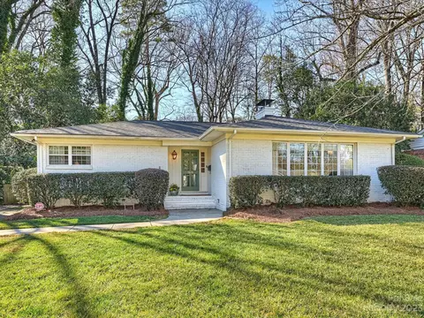 5616 Wedgewood Dr, Charlotte, NC 28210