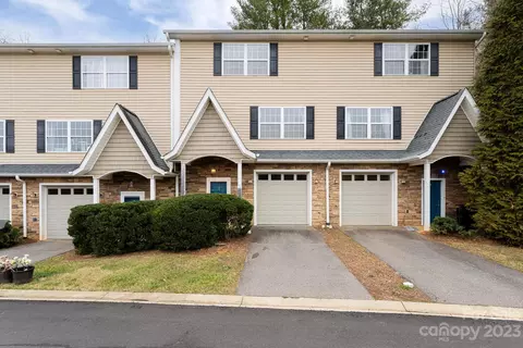 3 Terrace Ct, Asheville, NC 28804