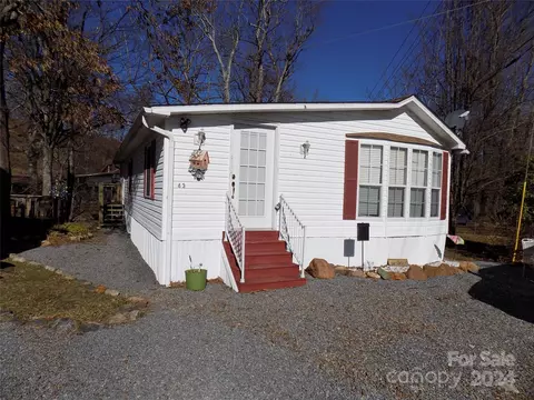 43 Pike Pt, Waynesville, NC 28785