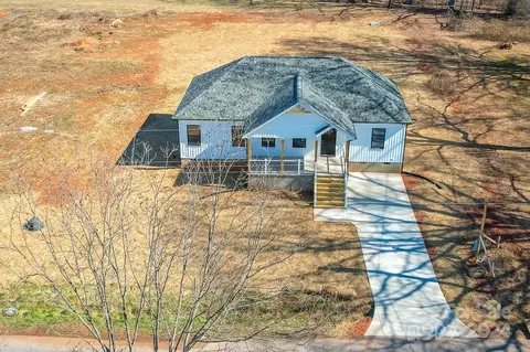 Exterior - 1092 Manor St, Conover, NC 28613 photo 14 of 14