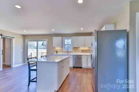 Kitchen - 1092 Manor St, Conover, NC 28613 photo 2 of 6